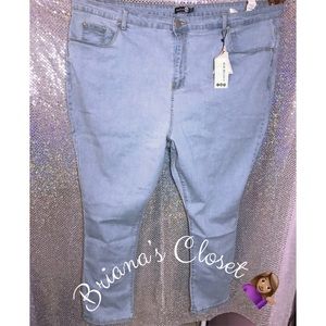 COPY - Boohoo: Plus Hi-Waisted Light Colored Jeans